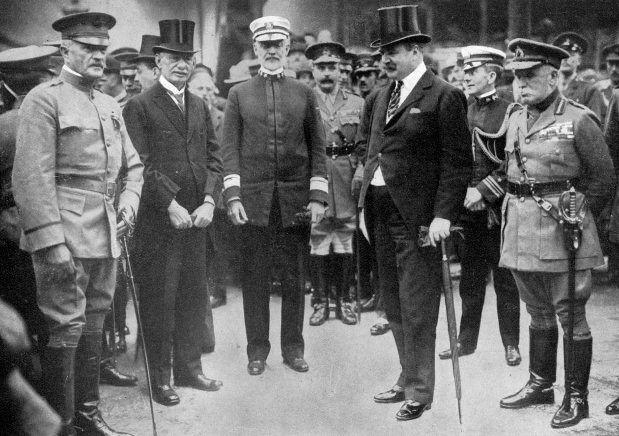 General Pershing arriving at Liverpool, 8 June 1917, c1920 by Unbekannt