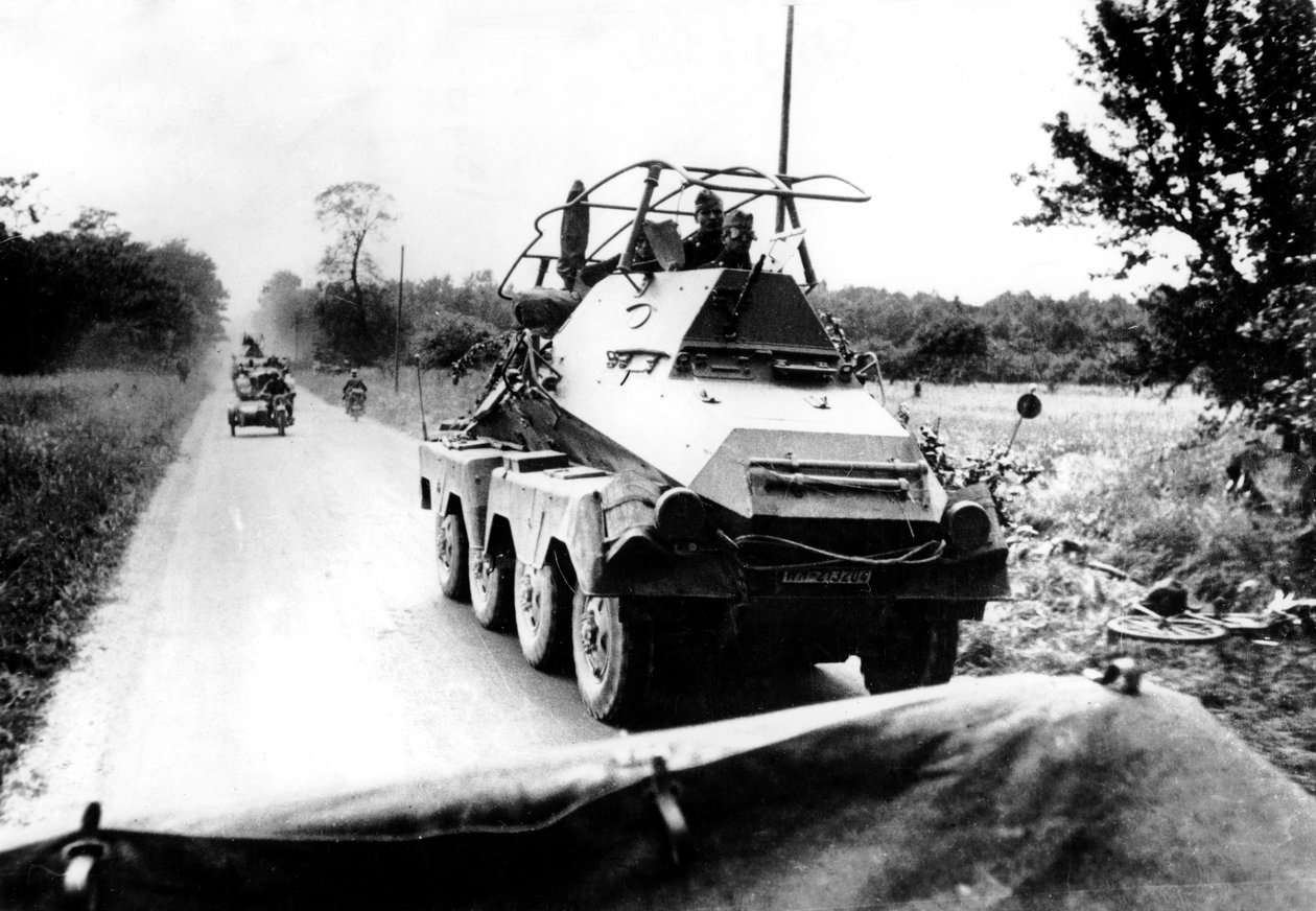 German armoured car during the advance on Paris, May-June 1940 by Unbekannt