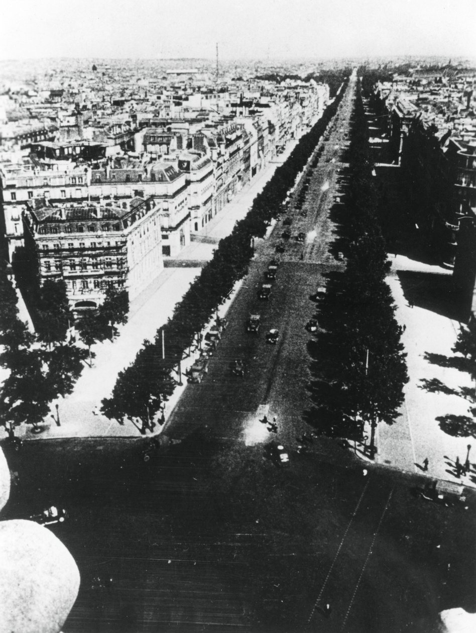 German forces parading along the Champs Elysees, Paris, 14 June 1940 by Unbekannt