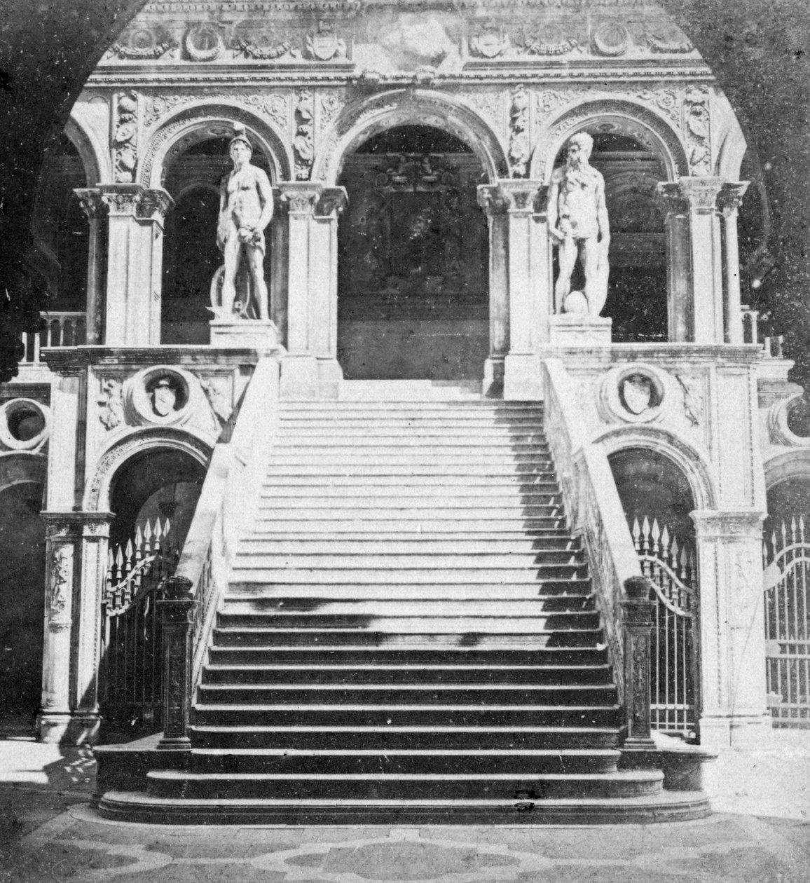 Giants Staircase, Doges Palace, Venice, Italy, late 19th or early 20th century by Unbekannt