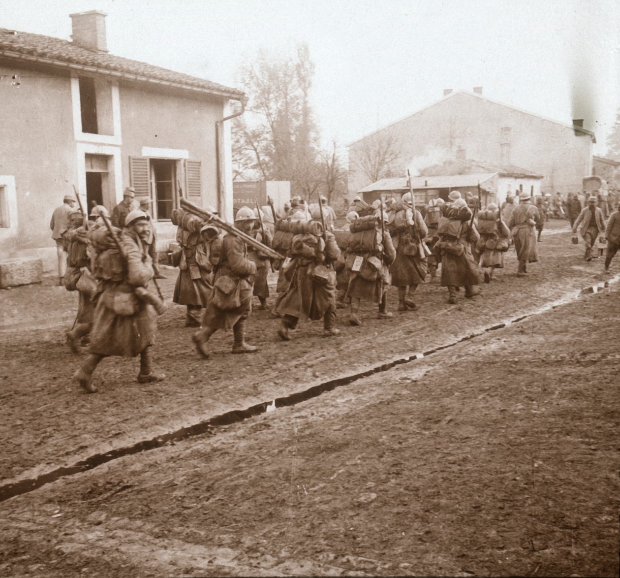 Going up the Line to Verdun, Northern France by Unbekannt