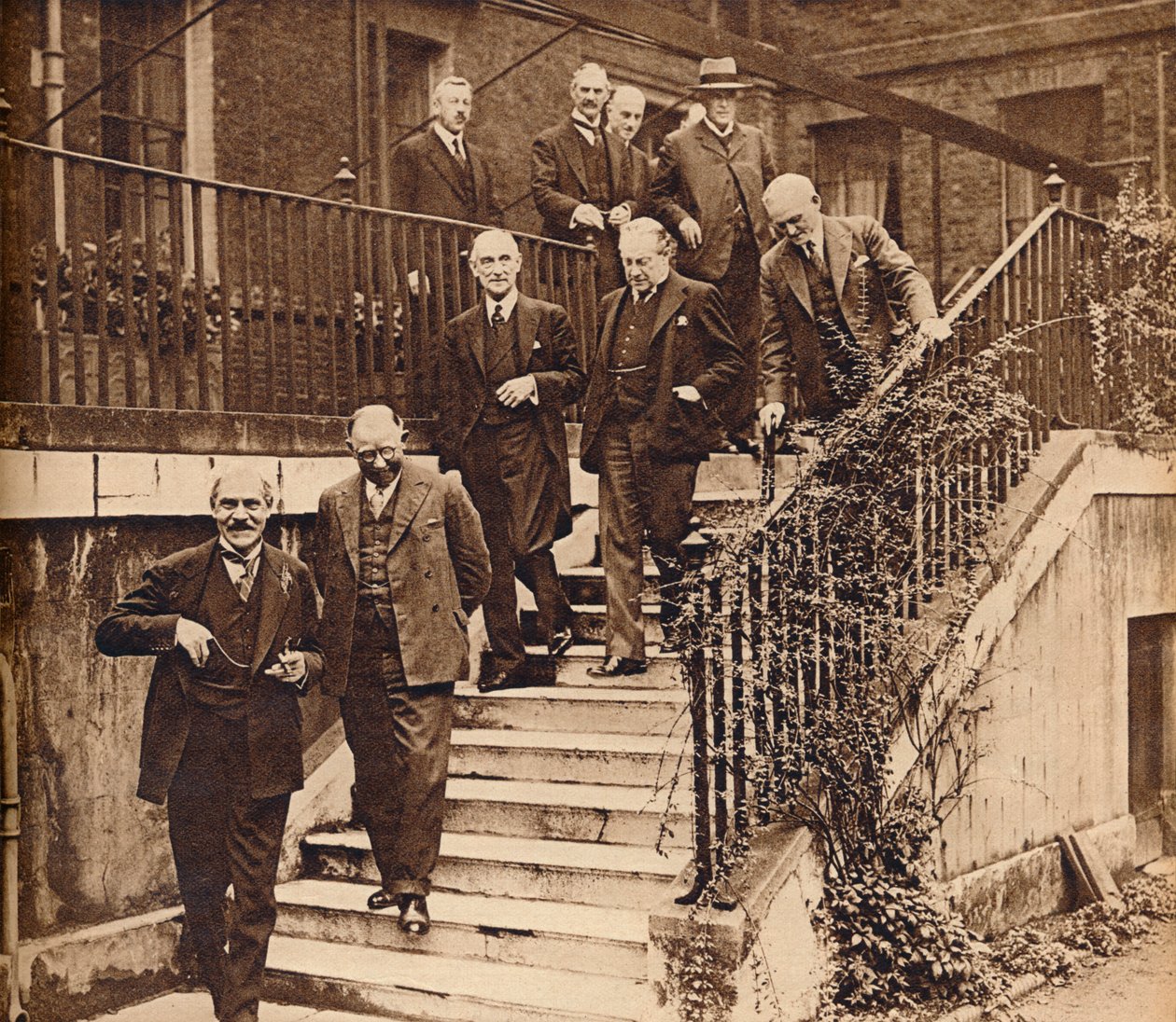 Government in Crisis, forming a National Cabinet as requested by King George V by Unbekannt
