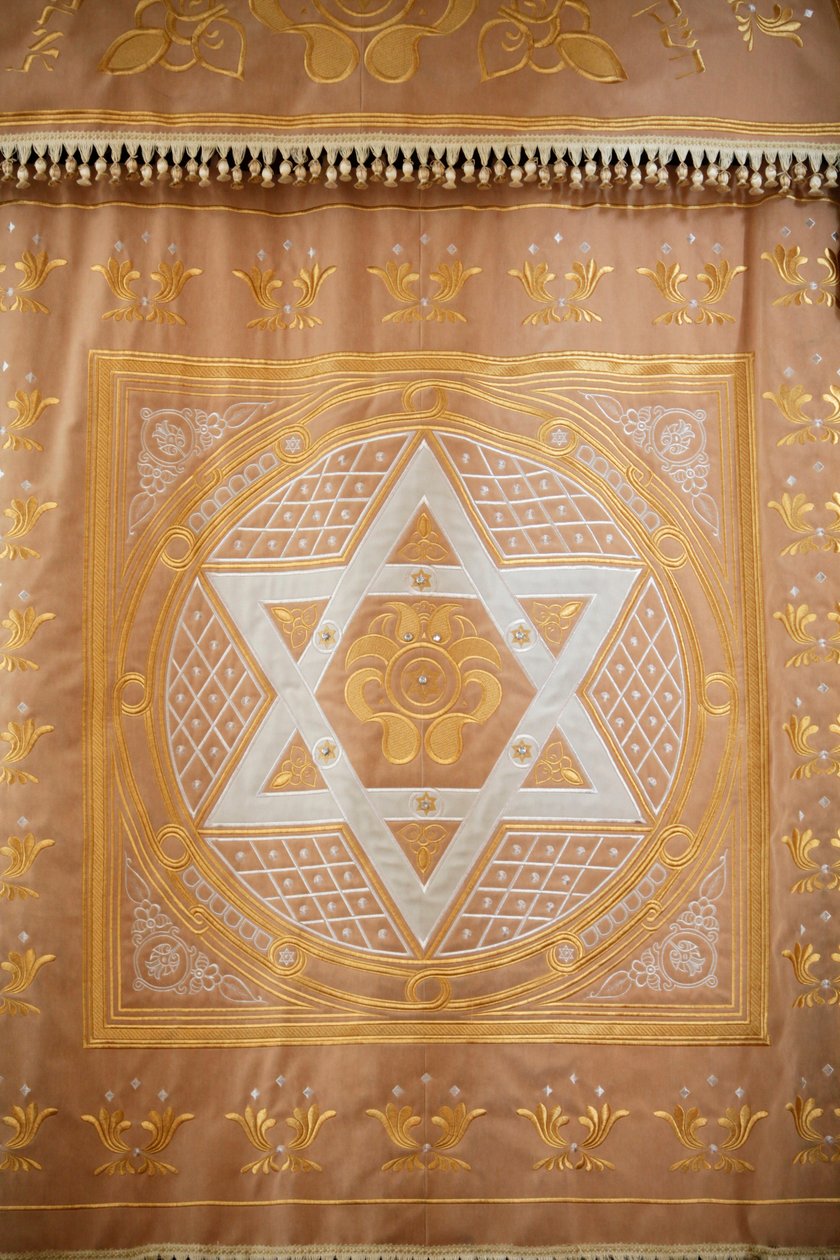 Synagogue Holy Ark Curtain with a Star of David, Grand Choral Synagogue, Saint Petersburg, Russia by Unbekannt