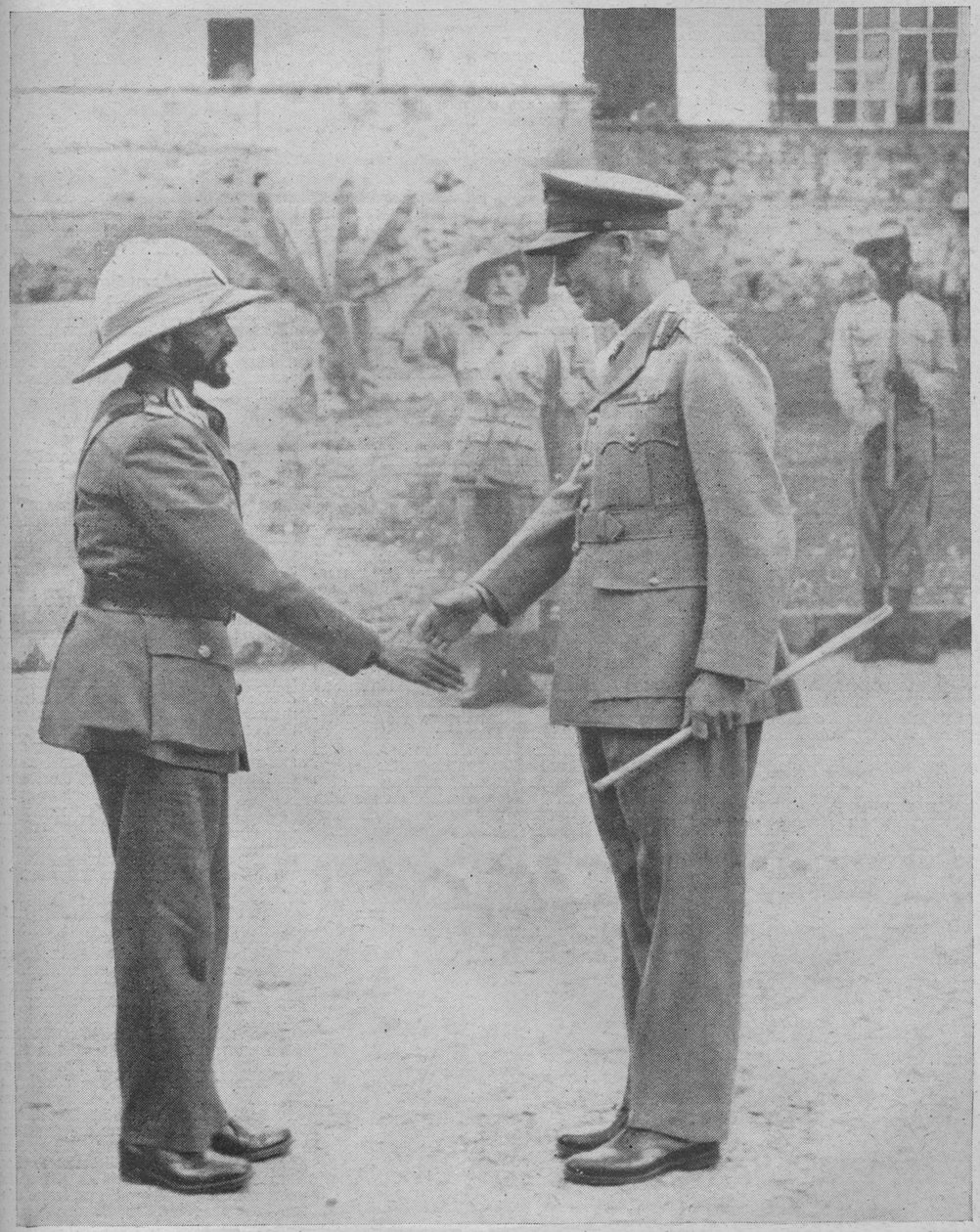 Haile Selassie and General Cunningham, 1941 by Unbekannt