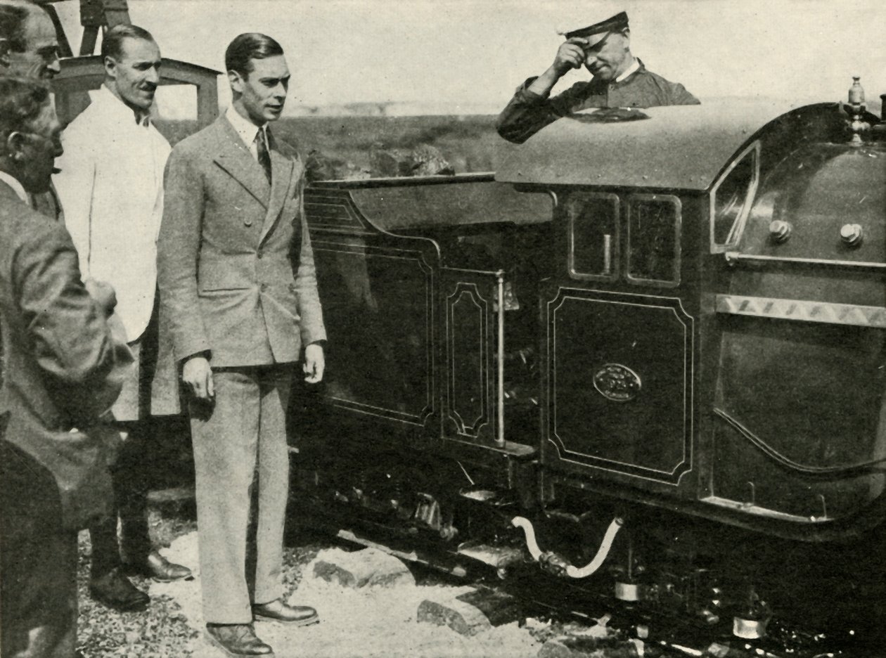 His Majesty Inspecting the Miniature Railway at New Romney, Kent, 1926, 1937 by Unbekannt