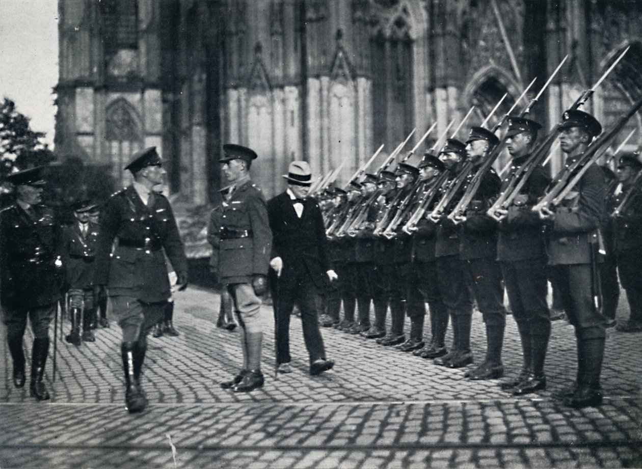 Inspection of troops at the foot of Cologne Cathedral by Unbekannt