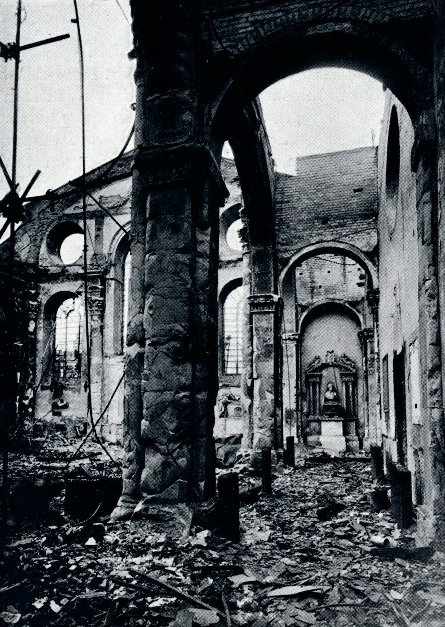 Interior of the Church of St. Mary Le Bow, Cheapside burnt out in an air raid, 1941 by Unbekannt