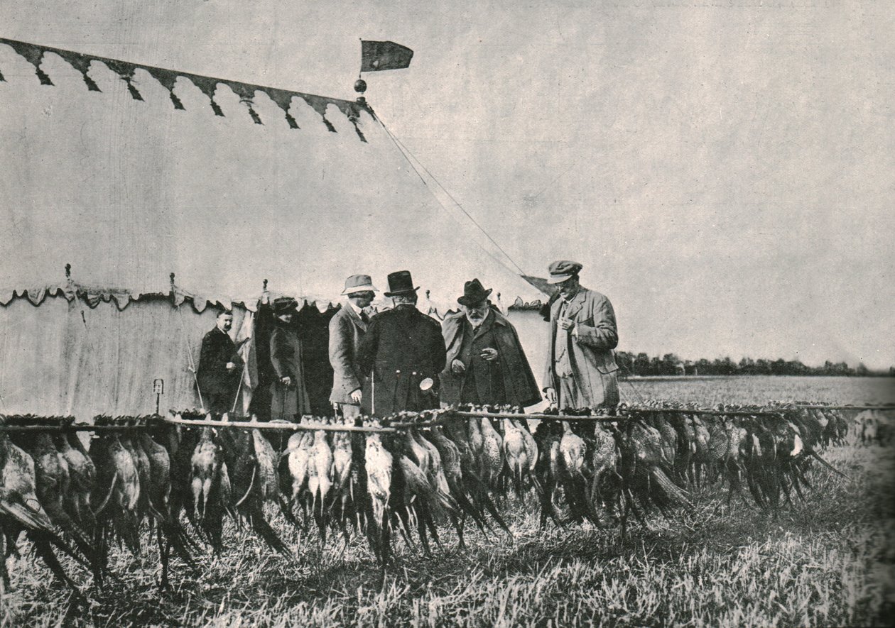 King Edward VII Inspecting the Bag at Sherborne Estate, 1902 by Unbekannt