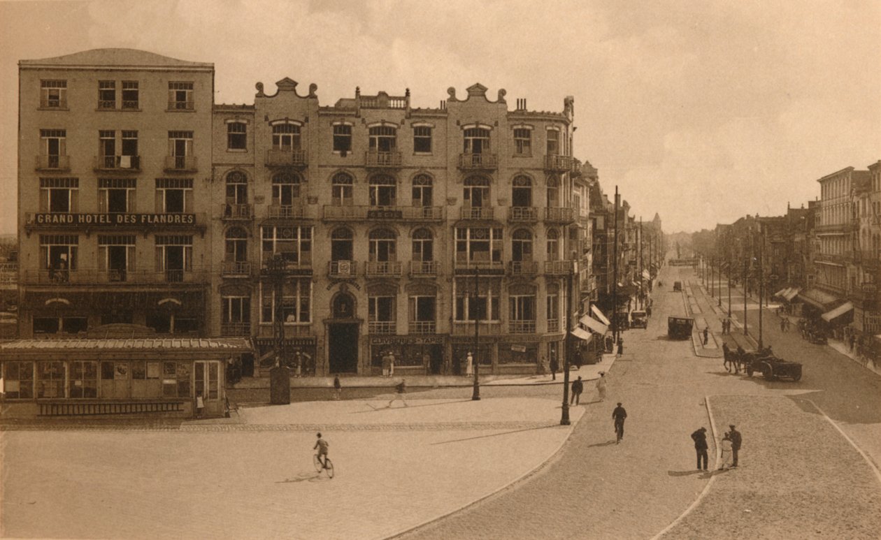 Town Square and Avenue Lippens, c1900 by Unbekannt