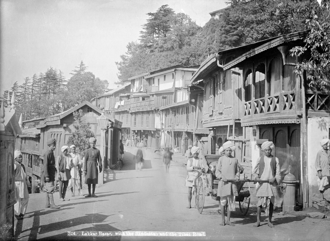 Lakkar Bazaar, with the Hindustan and the Tibet road, Simla, India by Unbekannt