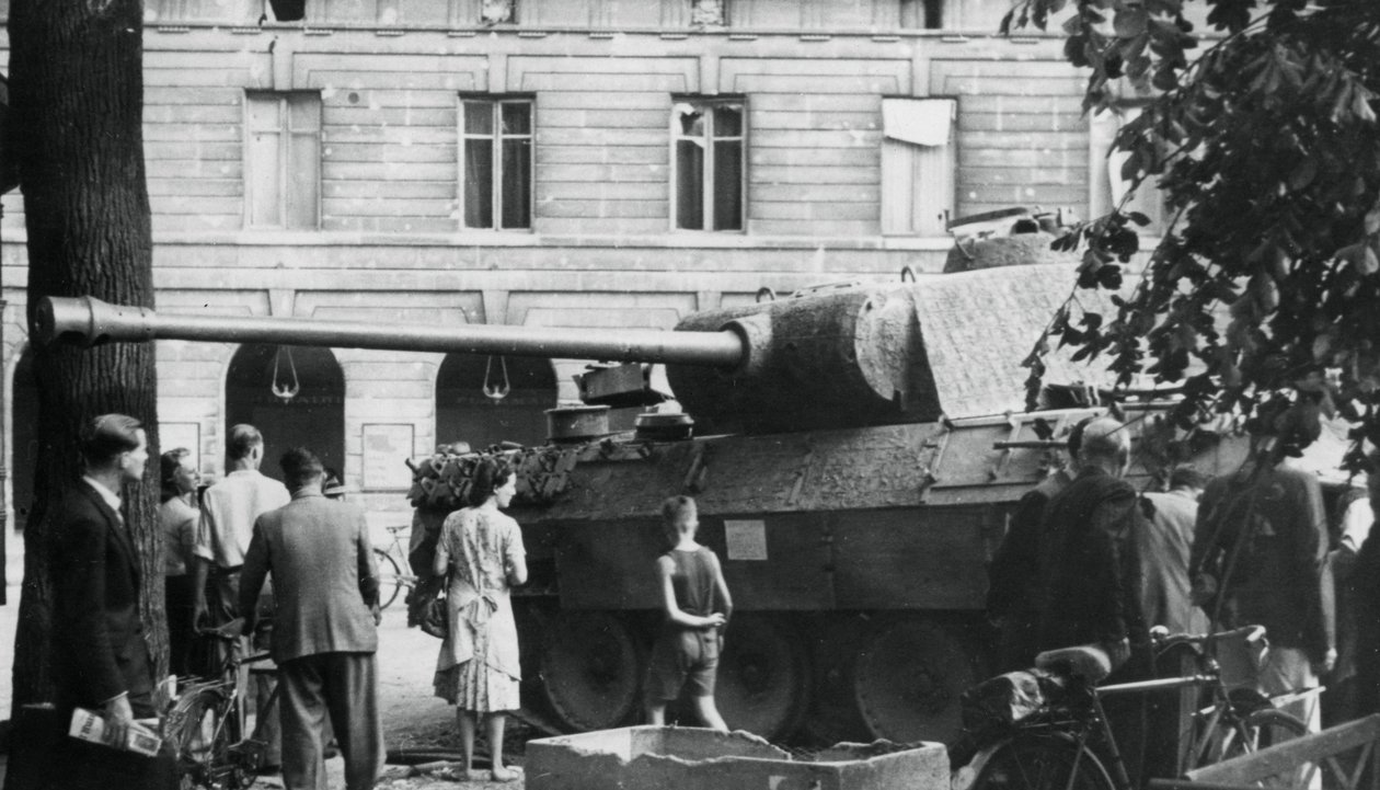 Liberation of Paris, August 1944 by Unbekannt