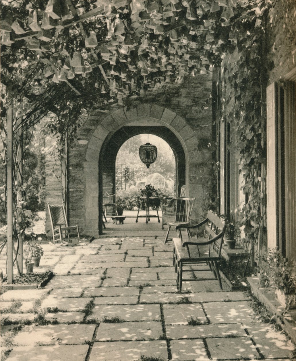 Living Terrace, Country House of Mr. W. Griffin Gribbel, Chestnut Hill, Philadelphia by Unbekannt