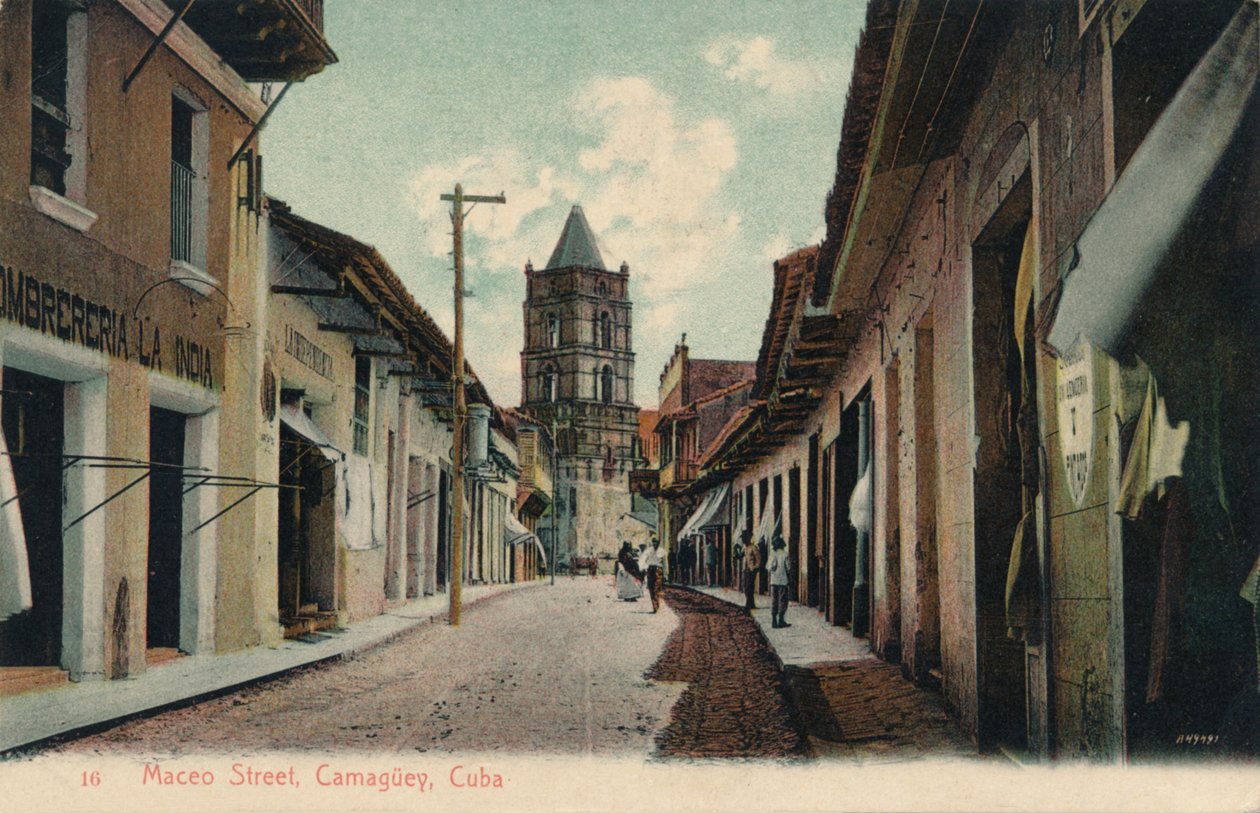 Maceo Street, Camaguey, Cuba by Unbekannt