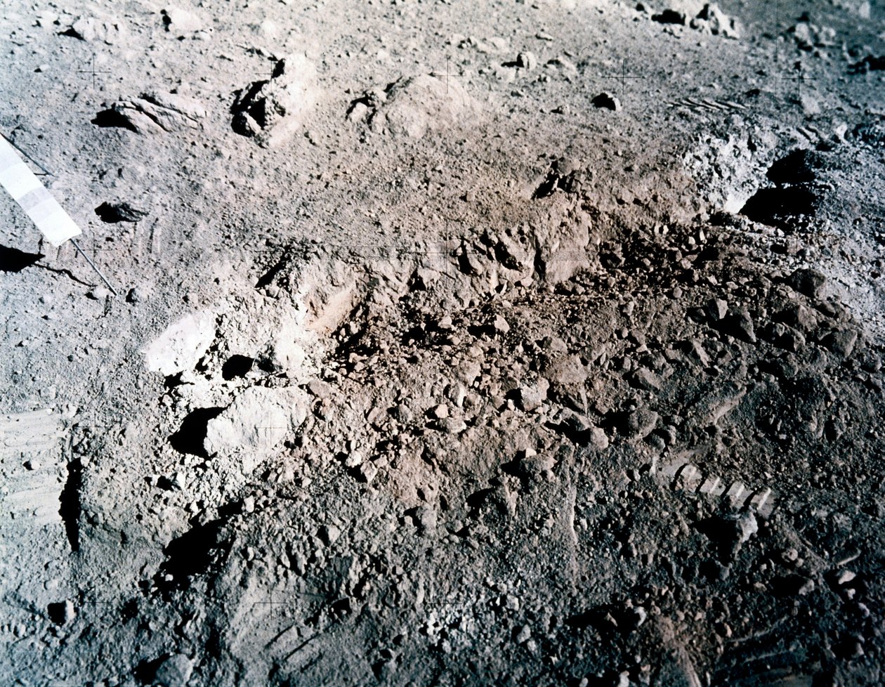 Manned Space Flight, USA, Apollo 17 Orange Soil on the Moon by Unbekannt
