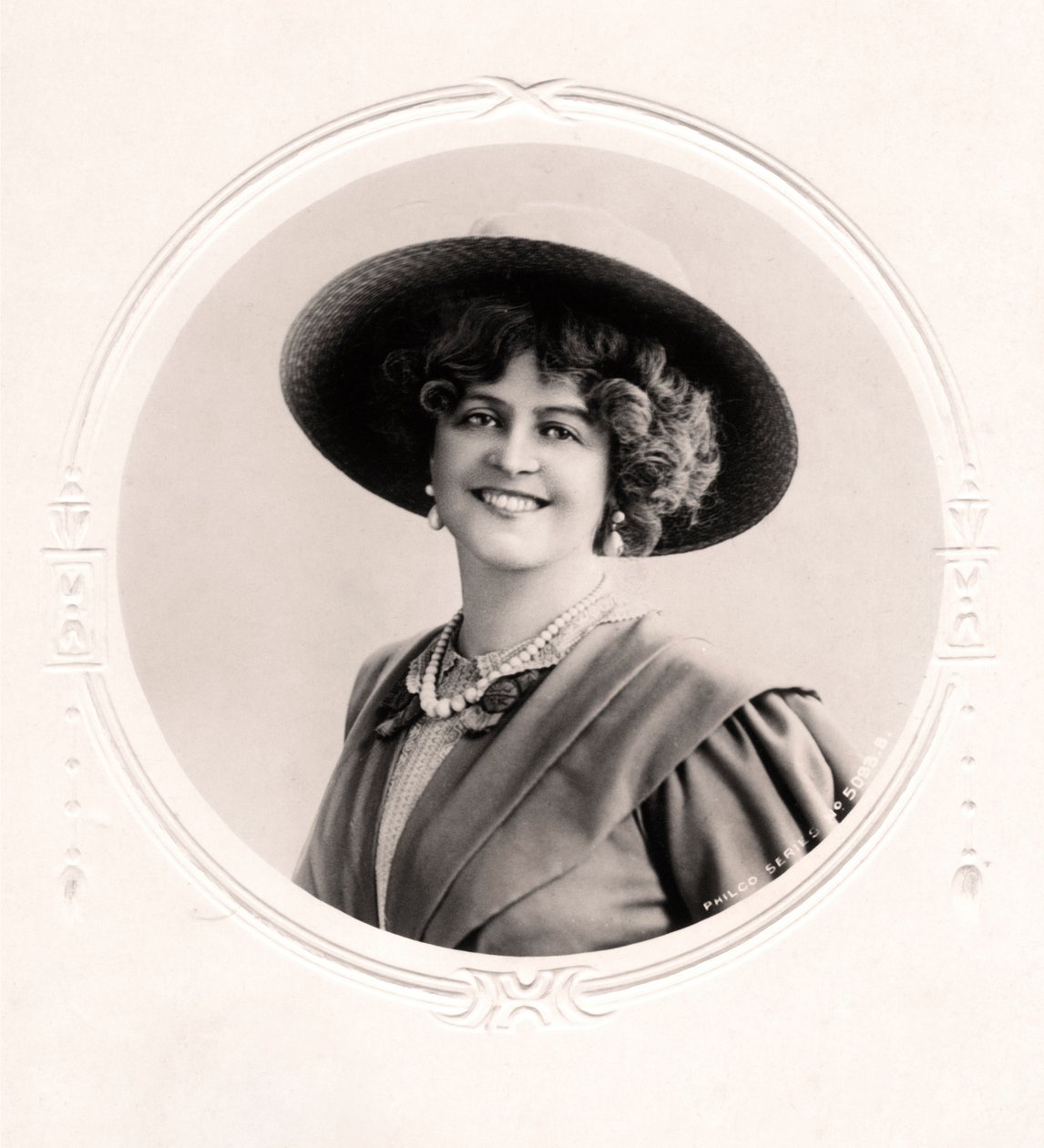 Marie Studholme, English actress by Unbekannt