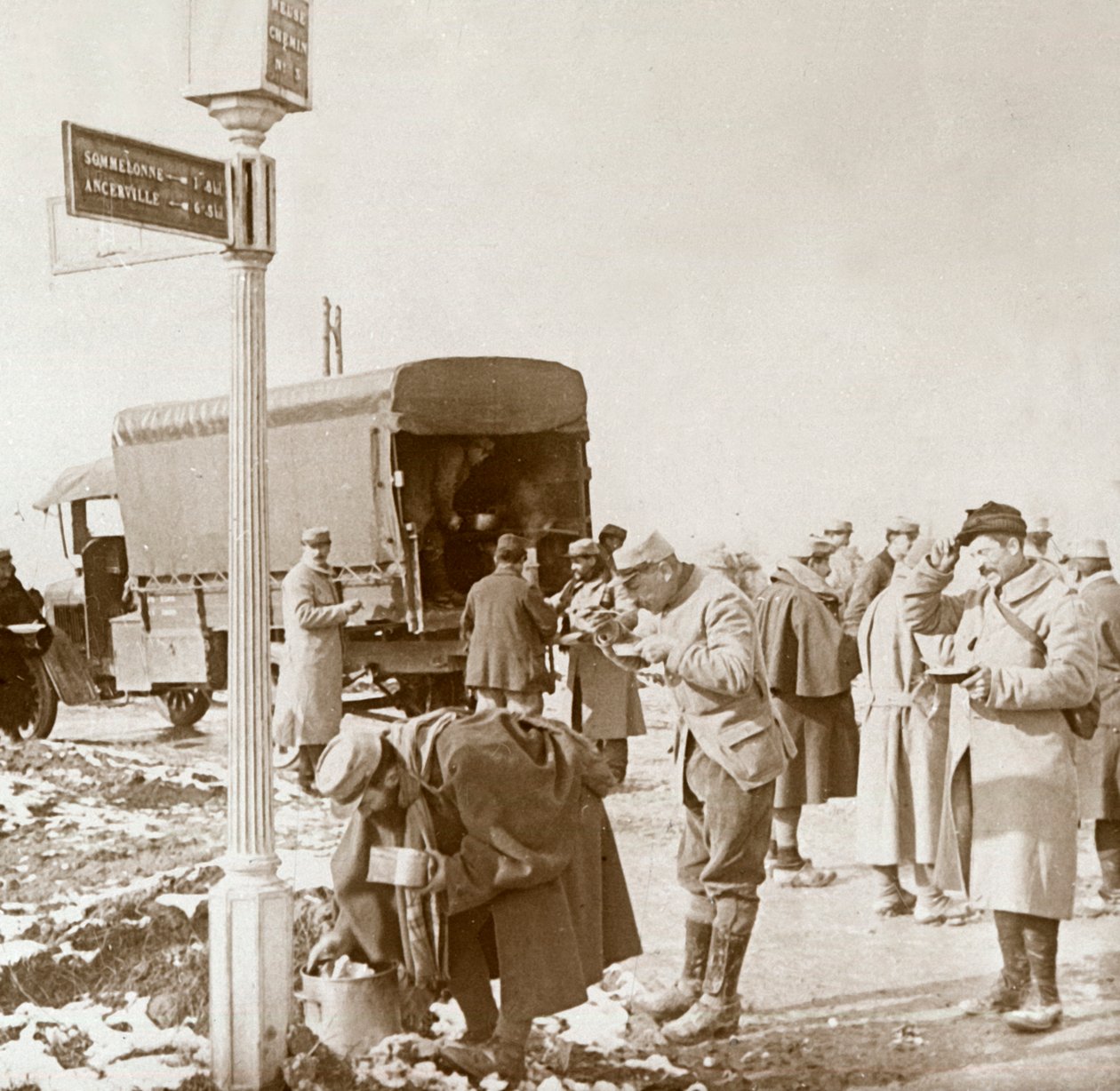 Mobile Kitchen on the Voie Sacrée, Verdun, Northern France, c1914-c1918 by Unbekannt