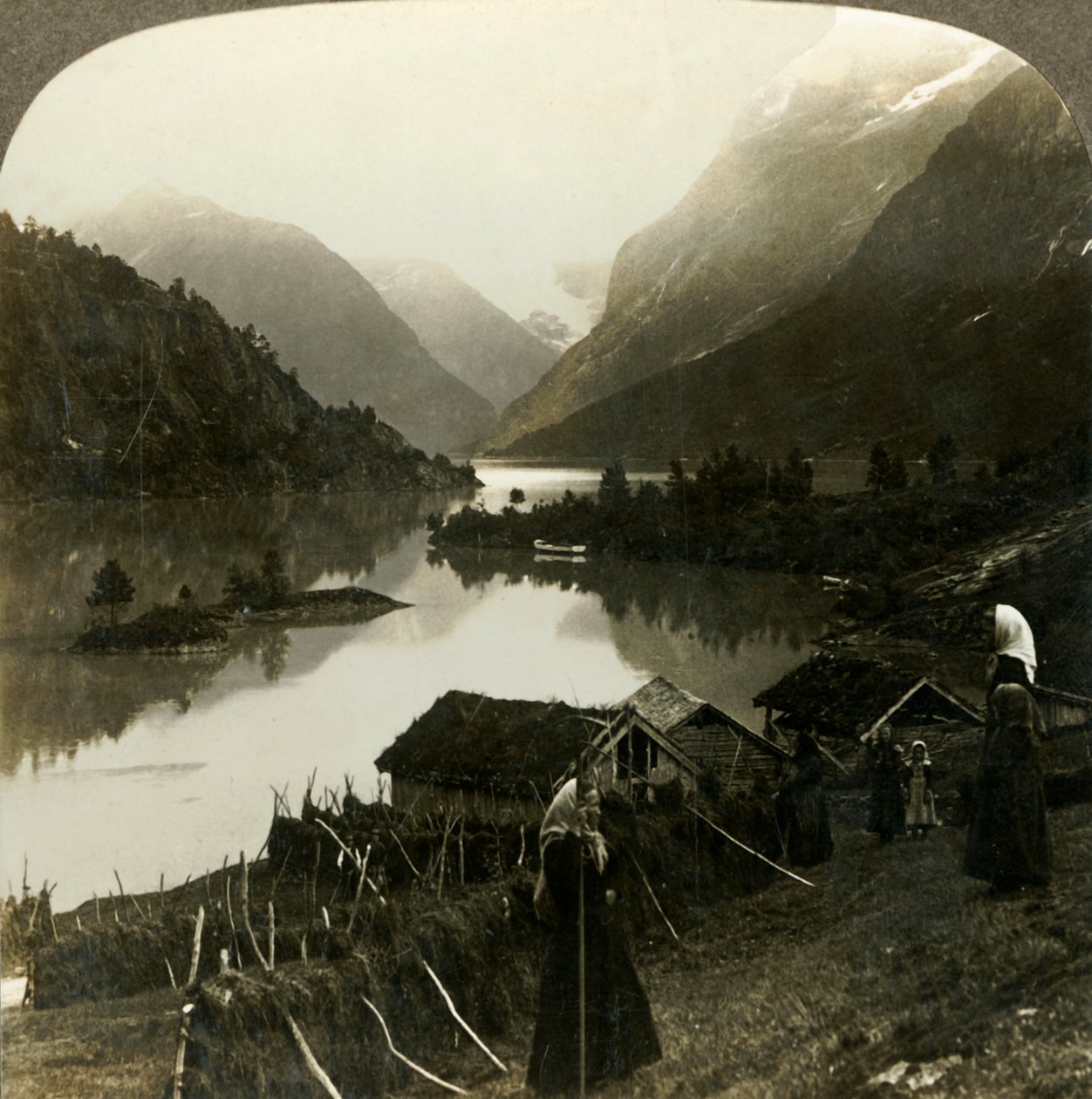 Mountain-Walled Loen Lake - Unrivalled in Beauty and Grandeur - from Seten Farm, Norway by Unbekannt