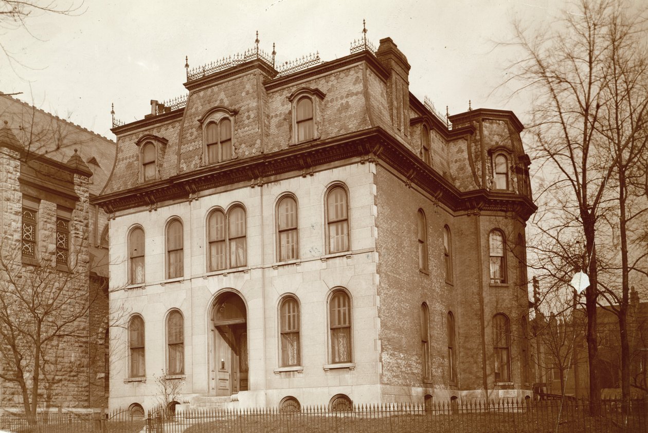 Mrs. Fred Paramore (nee Nellie Haseltine) Residence. North side of Pine Street, east of Twenty-eighth Street by Unbekannt
