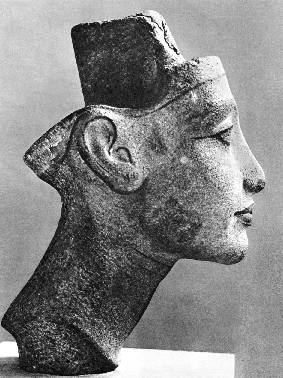 Nefertiti, Queen and Wife of the Pharaoh Akhenaten, Ancient Egyptian, 14th Century BC by Unbekannt