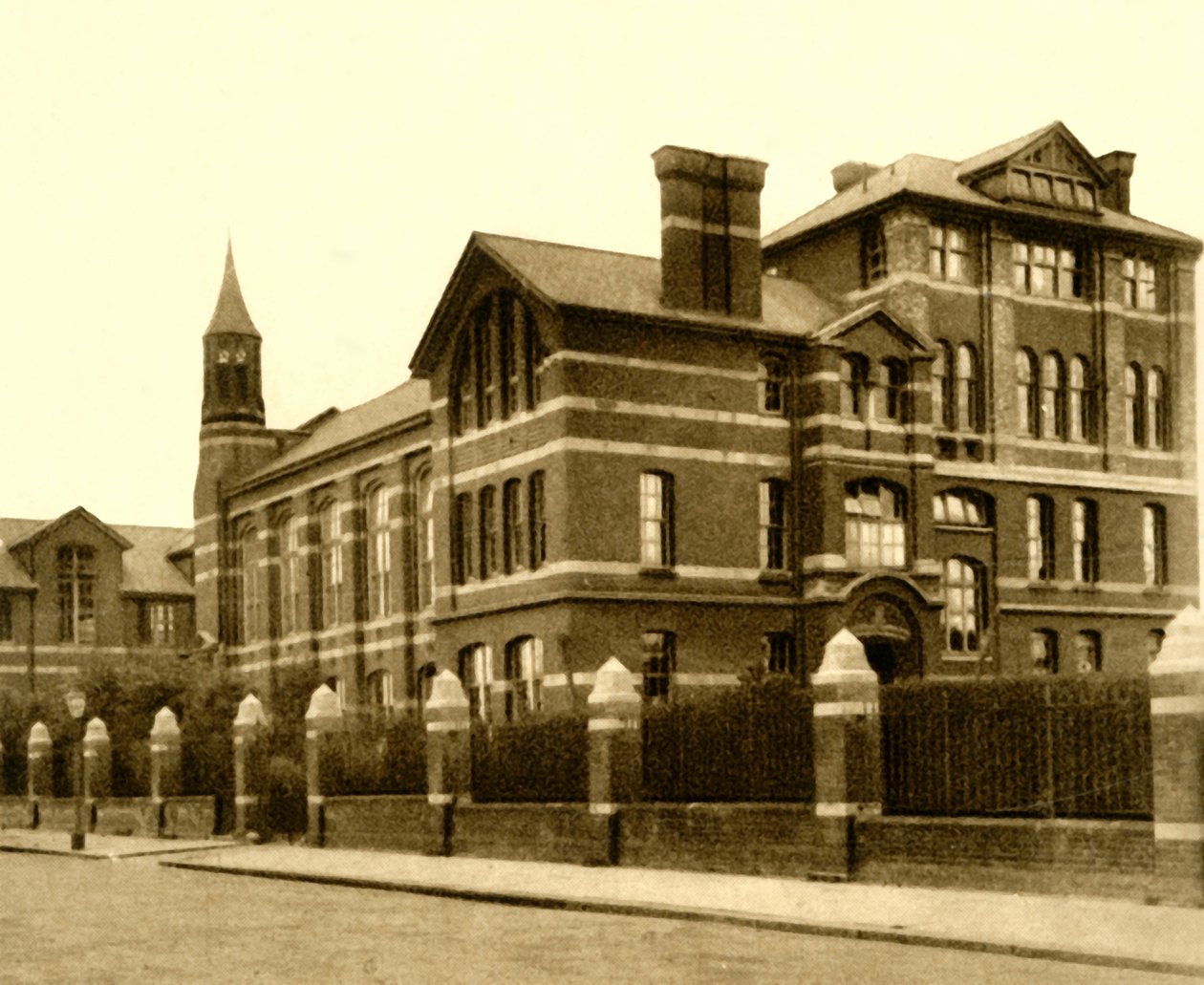 No. 67. The Haberdashers Askes Hampstead School by Unbekannt