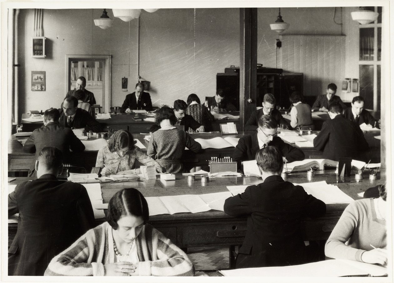 Office workers, c 1930 by Unbekannt