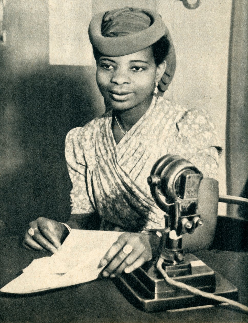 Omoba Adenrele Ademola, daughter of Alake of Abeokuta, Nigeria, calls West Africa by Unbekannt