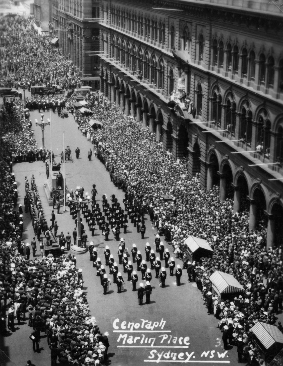 Parade at the Cenotaph, Martin Place, Sydney, New South Wales, 1945 or 1946 by Unbekannt