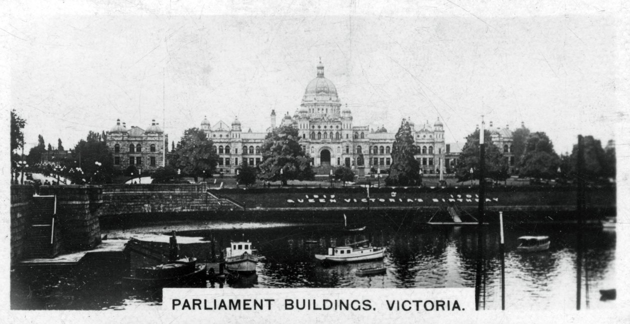 Parliament Buildings, Victoria, British Columbia, Canada by Unbekannt