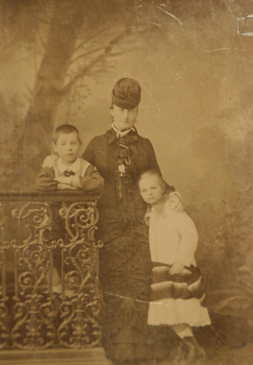Princess Ekaterina Mikhailovna Yurievskaya with Children Georgy and Olga by Unbekannt