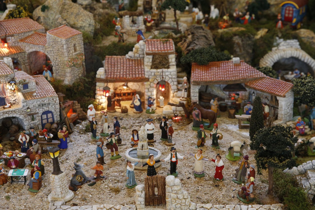 Provencal crib, Paris, France by Unbekannt