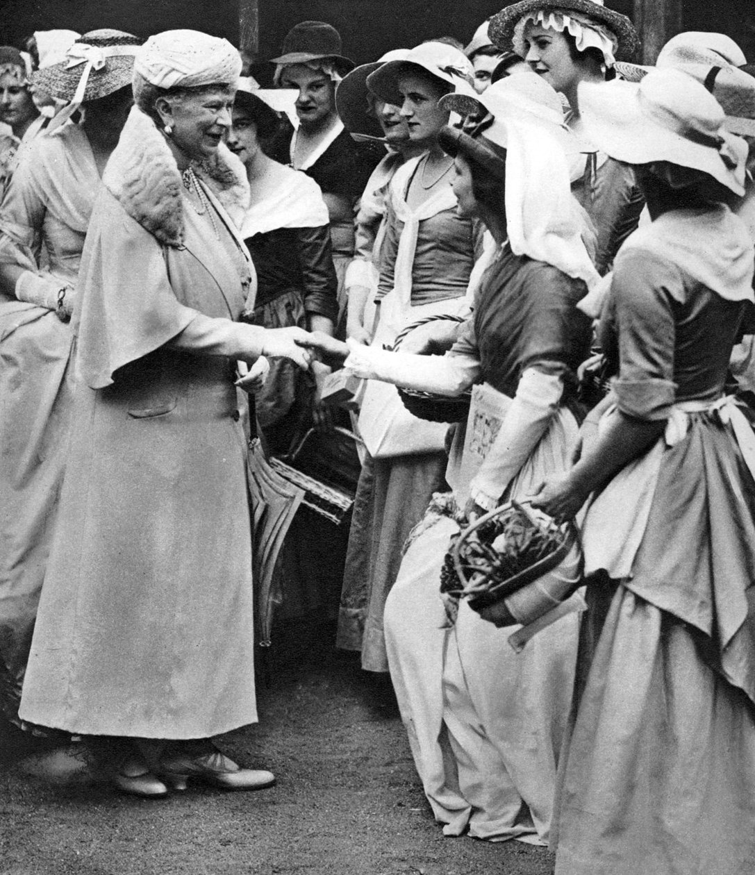 Queen Mary at the old Westminster market and fair in Deans Yard, Westminster by Unbekannt
