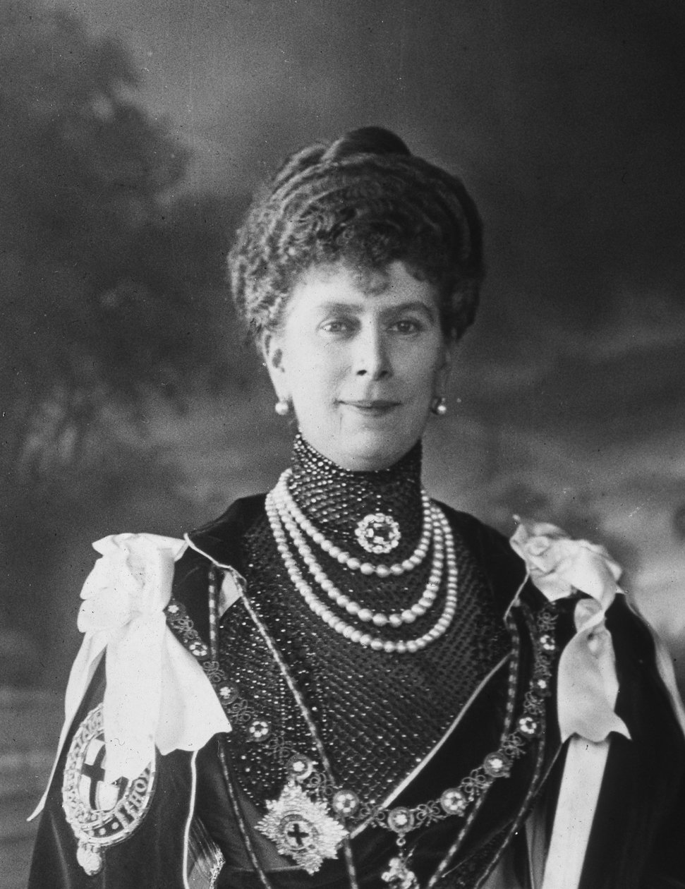 Queen Mary, consort of King George V of the United Kingdom by Unbekannt