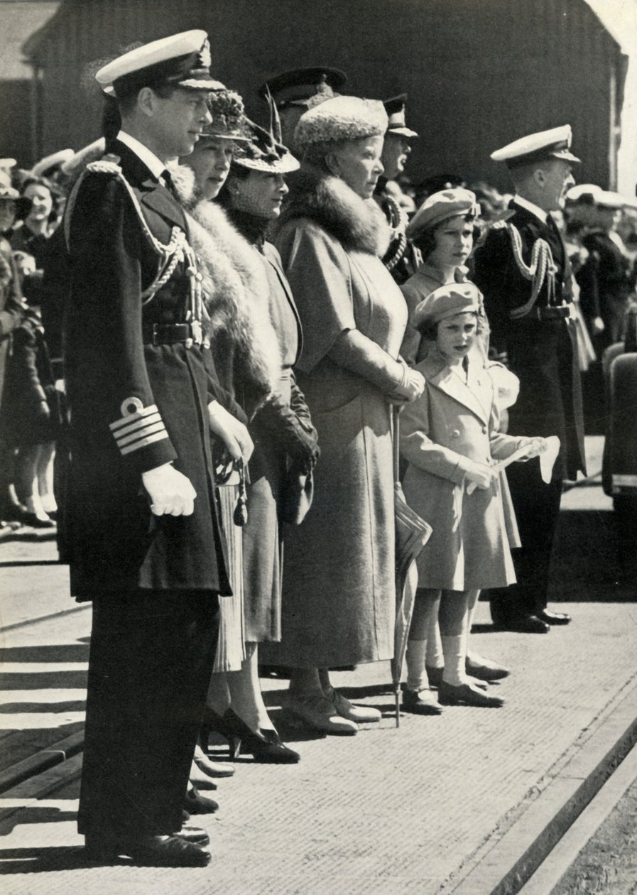 Queen Mary Sets Off to Visit Canada by Unbekannt