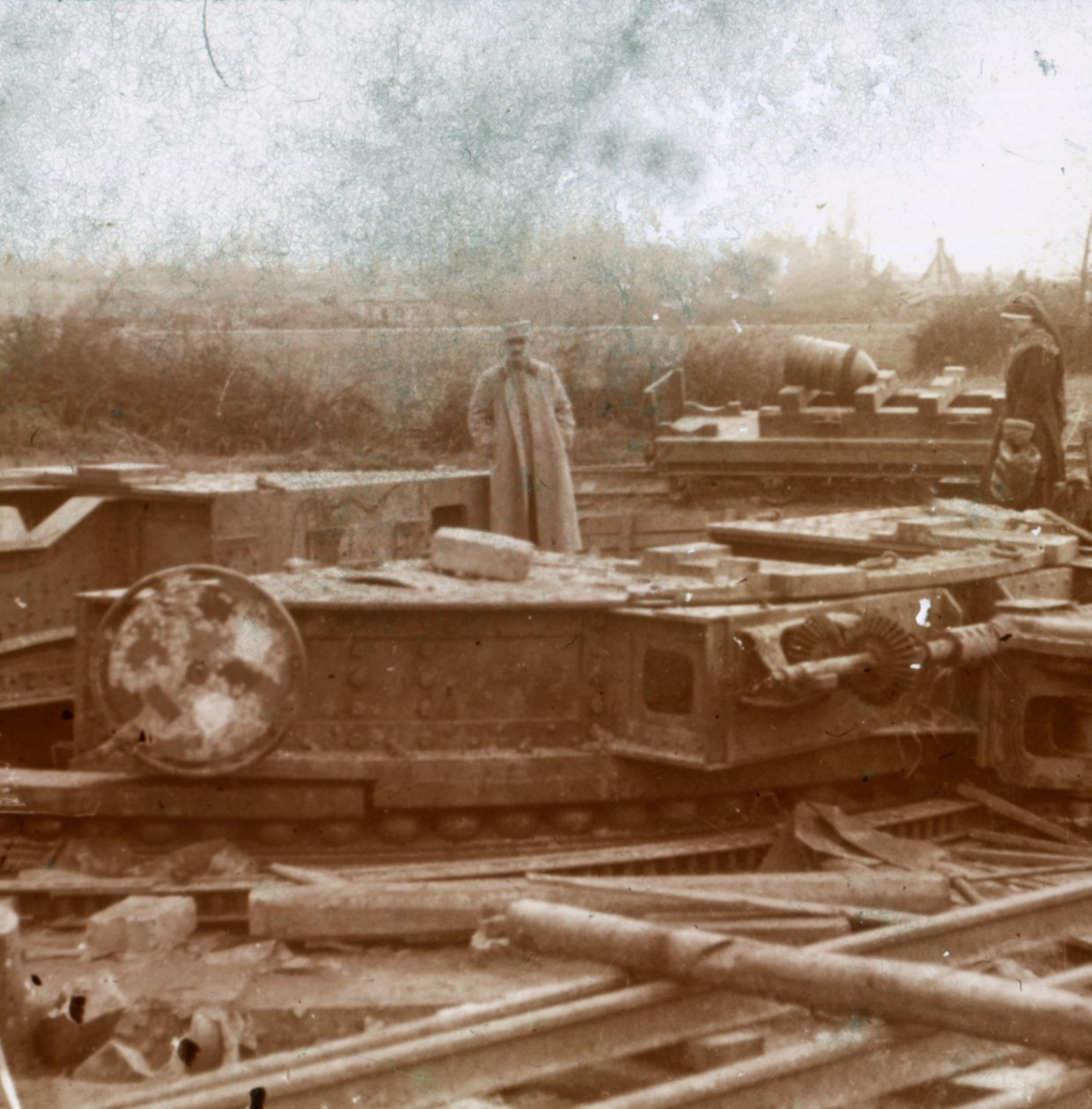 Railway Mounting for Big Bertha Gun by Unbekannt