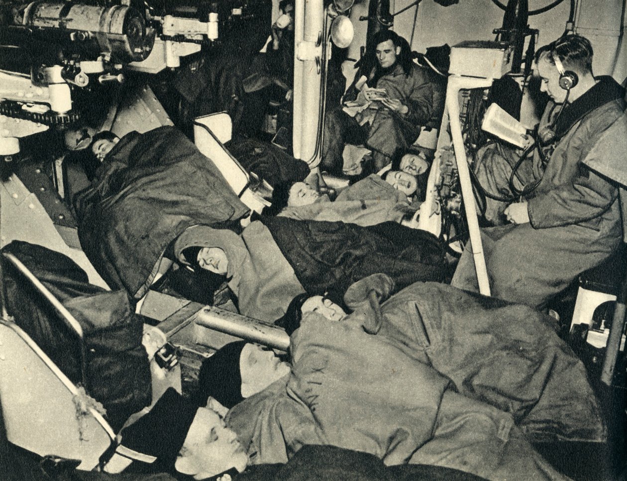 Royal Marines Sleeping in the Gunhouse of a Warship, World War II by Unbekannt