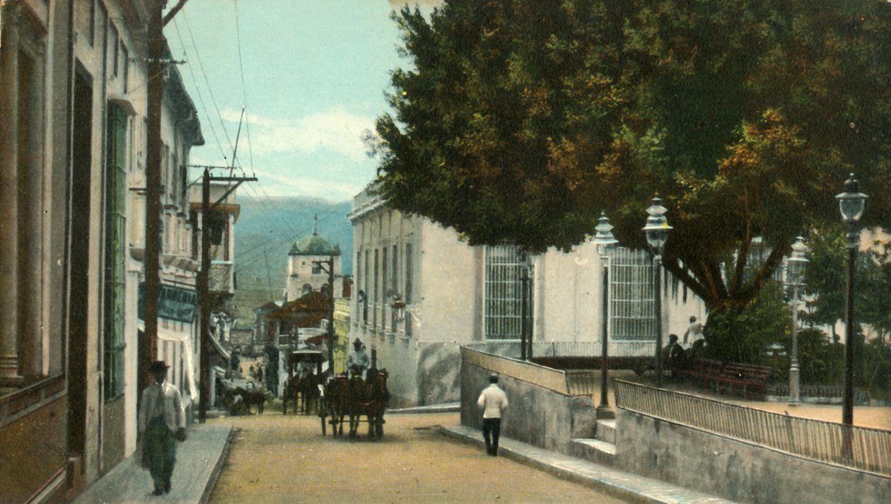 Santiago de Cuba - Calle de Santo Tomas by Unbekannt