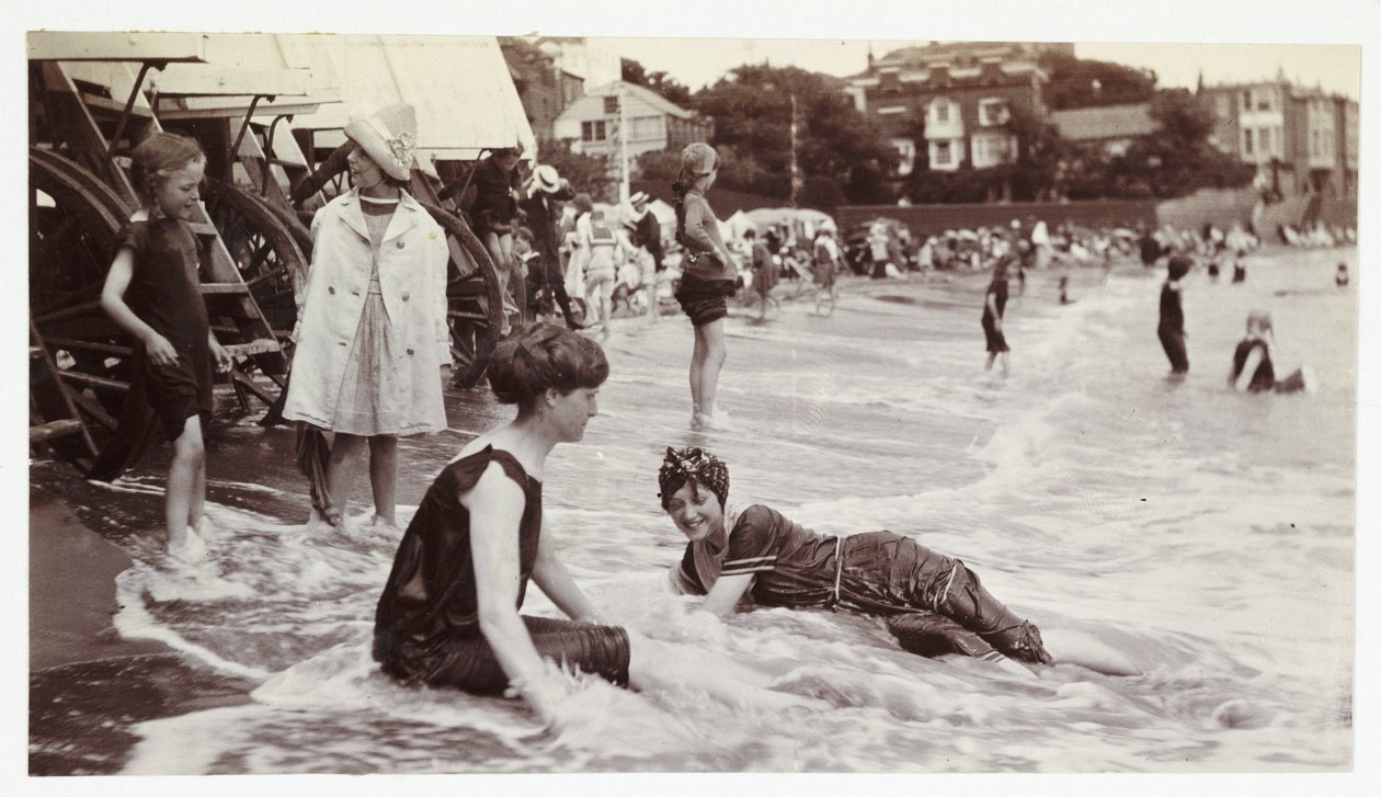 Sea bathing, Broadstairs, Kent, c 1913 by Unbekannt