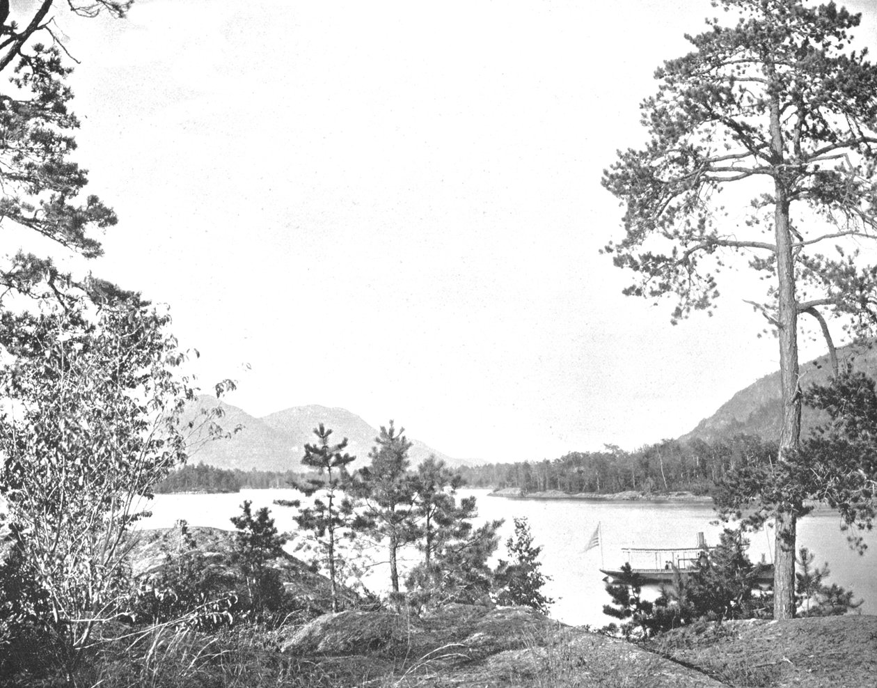 Shelving Rock Mountain, Lake George, New York State, USA by Unbekannt