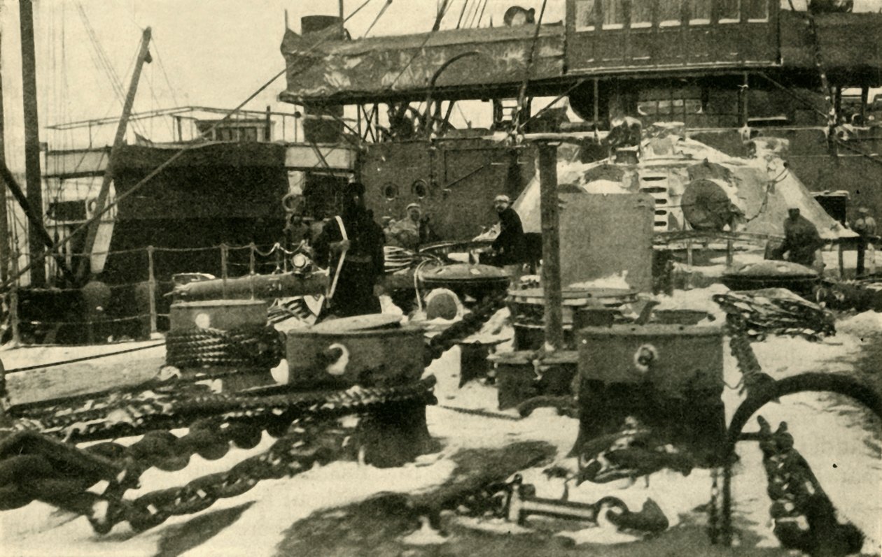 Ship supplying coal in freezing conditions, First World War by Unbekannt