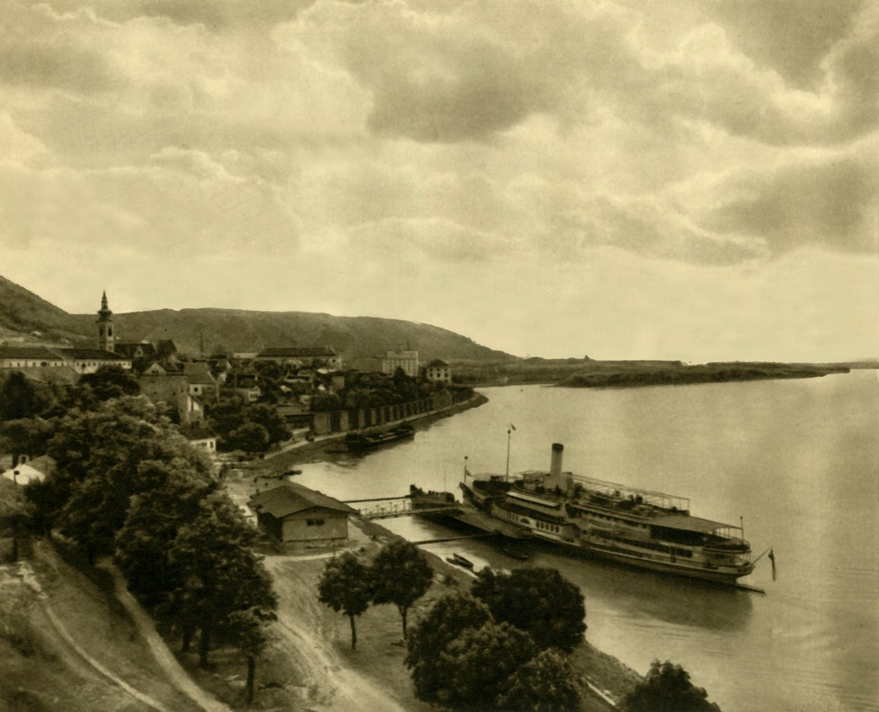 Steamboat on the Danube at Hainburg, Lower Austria by Unbekannt