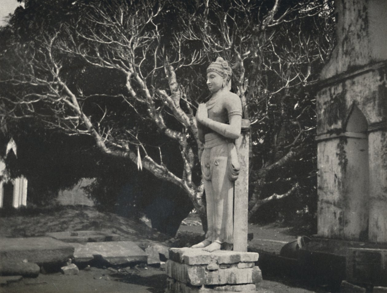 Stone Figure Near the Ruwanwali-Dagoba, Anuradhapura by Unbekannt
