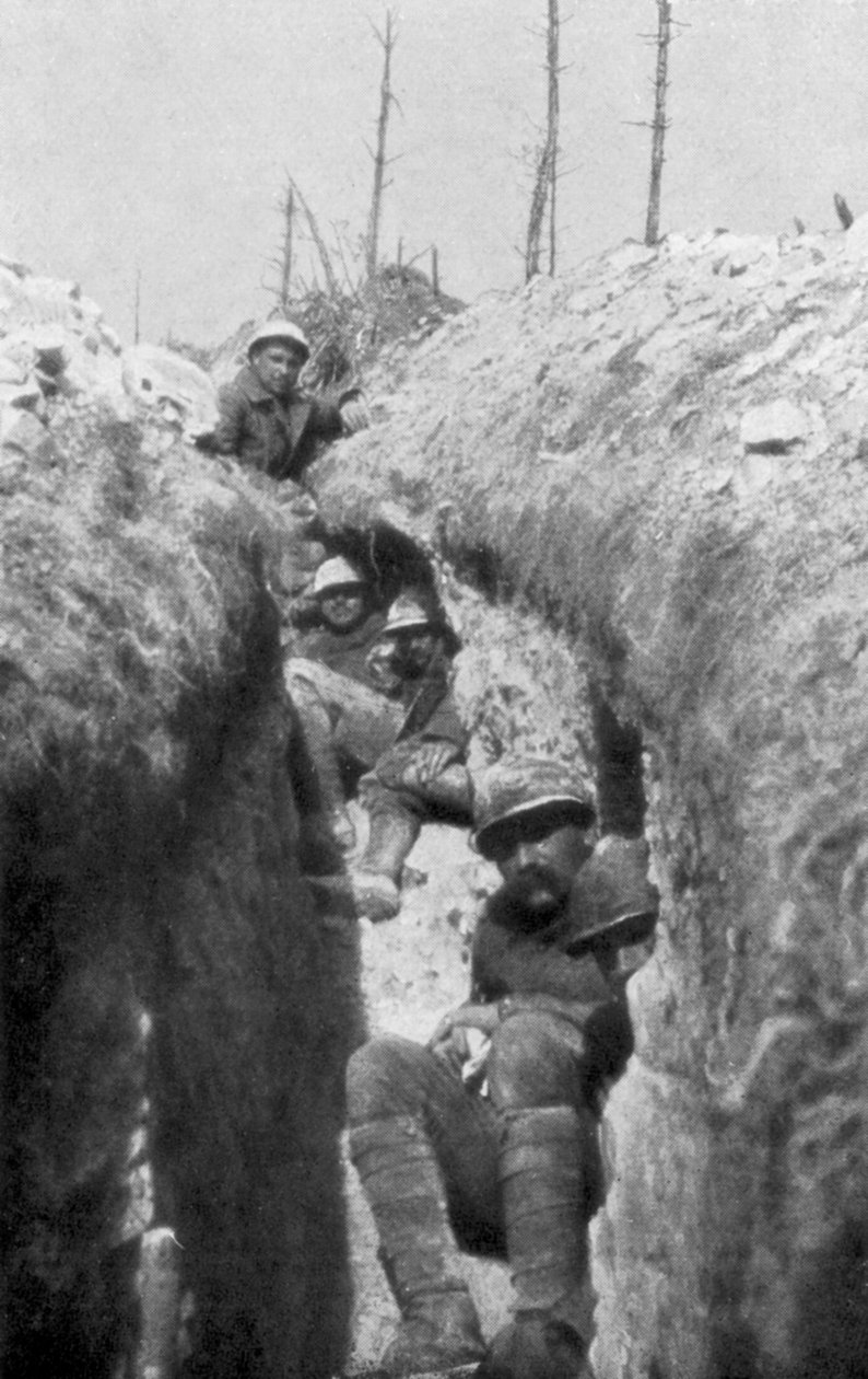 Stretcher-bearers in a Trench, South of Cornillet, First World War, 20 May 1917 by Unbekannt