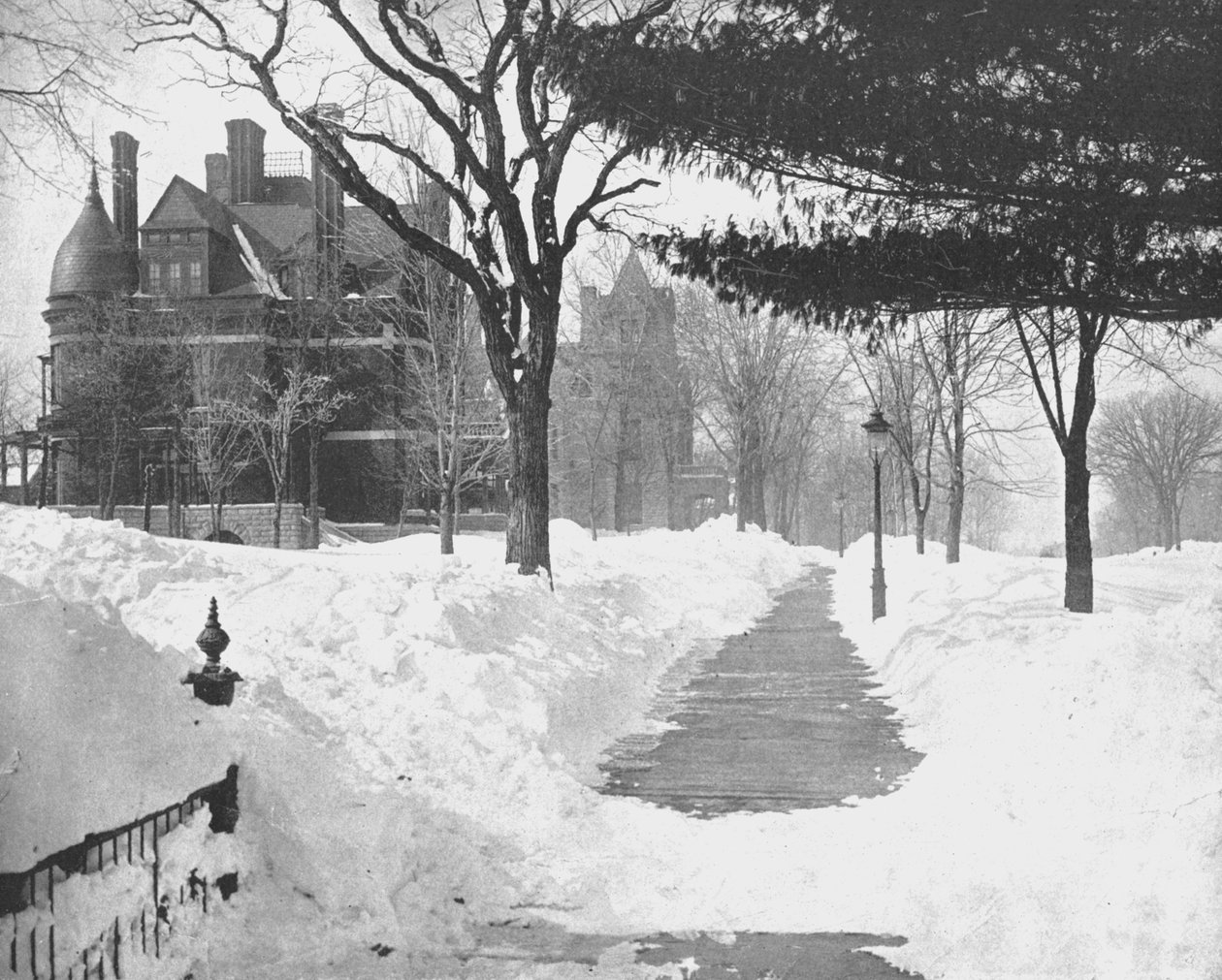 Summit Avenue in Winter, St Paul, Minnesota, USA by Unbekannt