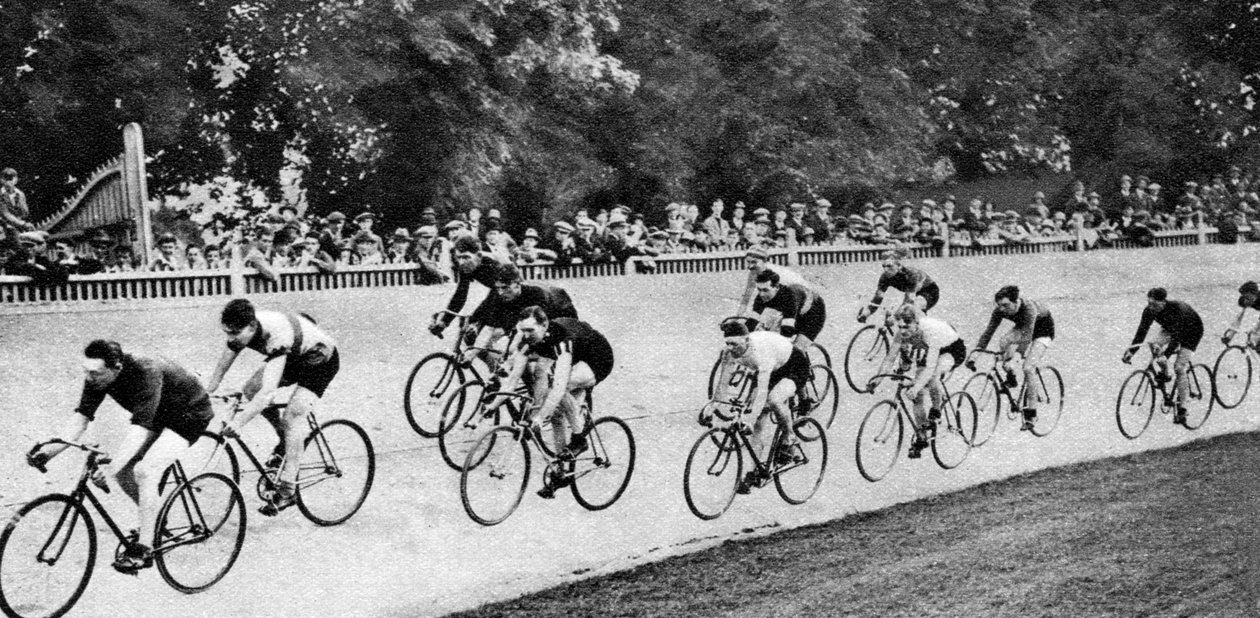 Ten miles amateur cycling championship, Herne Hill cycle track, London by Unbekannt
