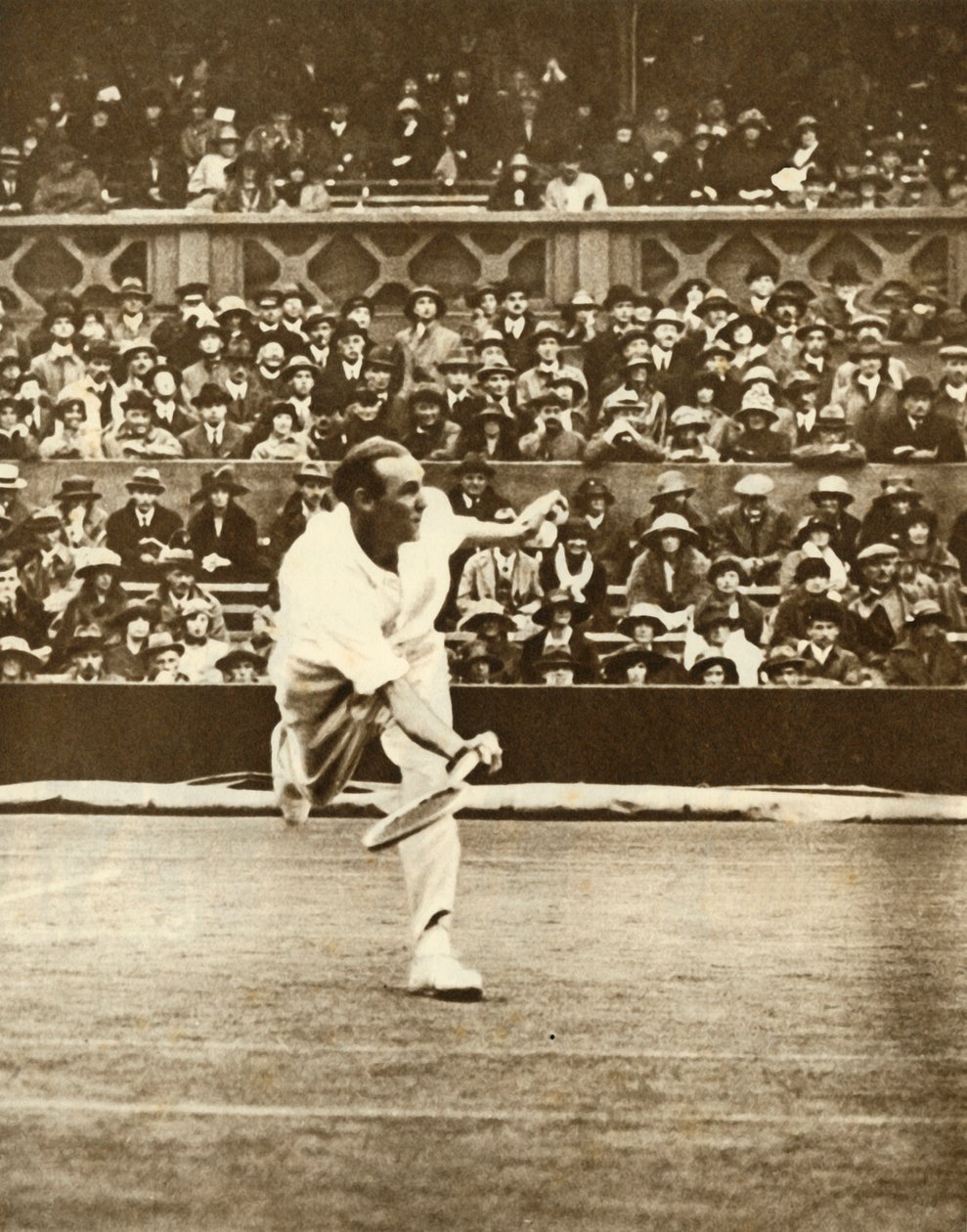 Tennis match on Centre Court at Wimbledon by Unbekannt