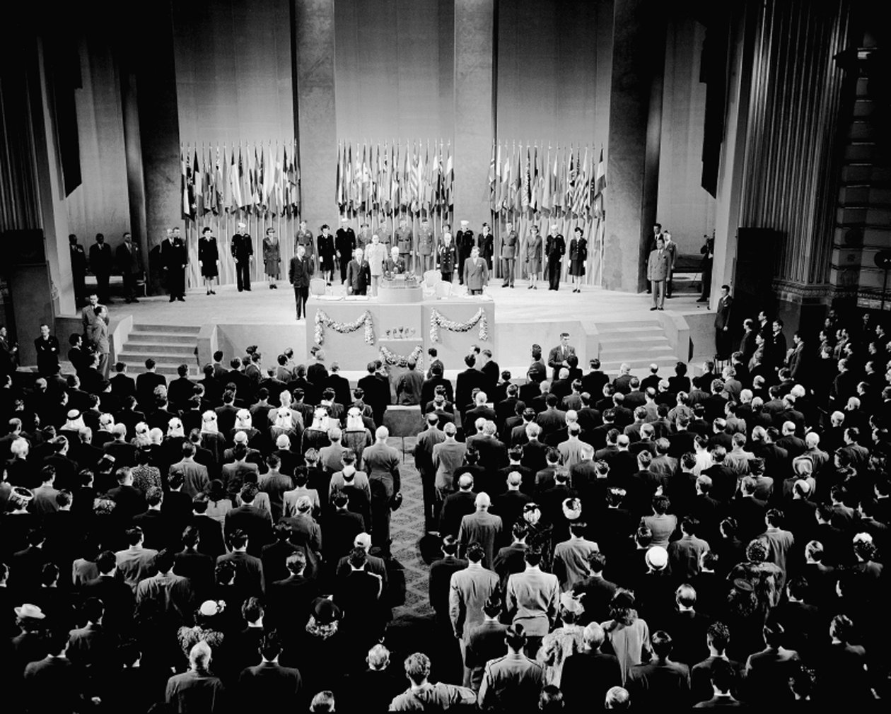 The 16th Plenary Assembly of the Founding Conference of the United Nations at the Opera House of San Francisco by Unbekannt