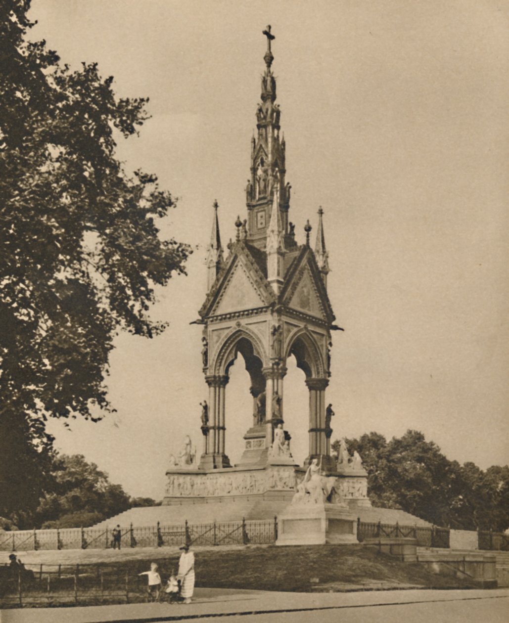The Albert Memorial Challenges Climate and Criticism, c1935 by Unbekannt