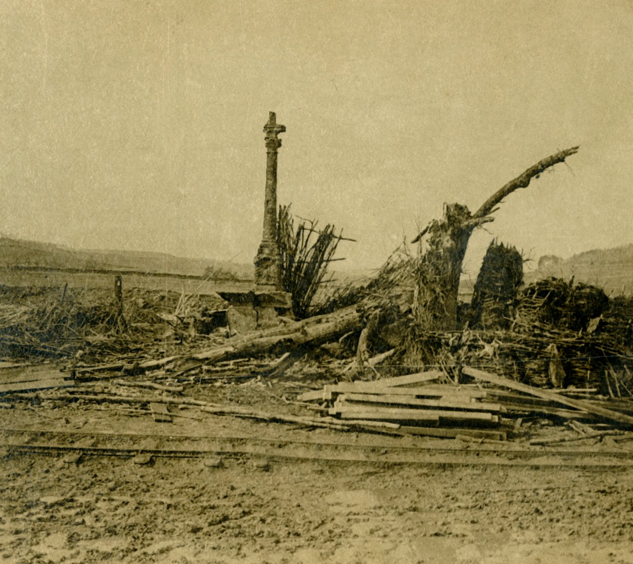 The Calvary at Les Éparges, Northern France, c1914-c1918 by Unbekannt