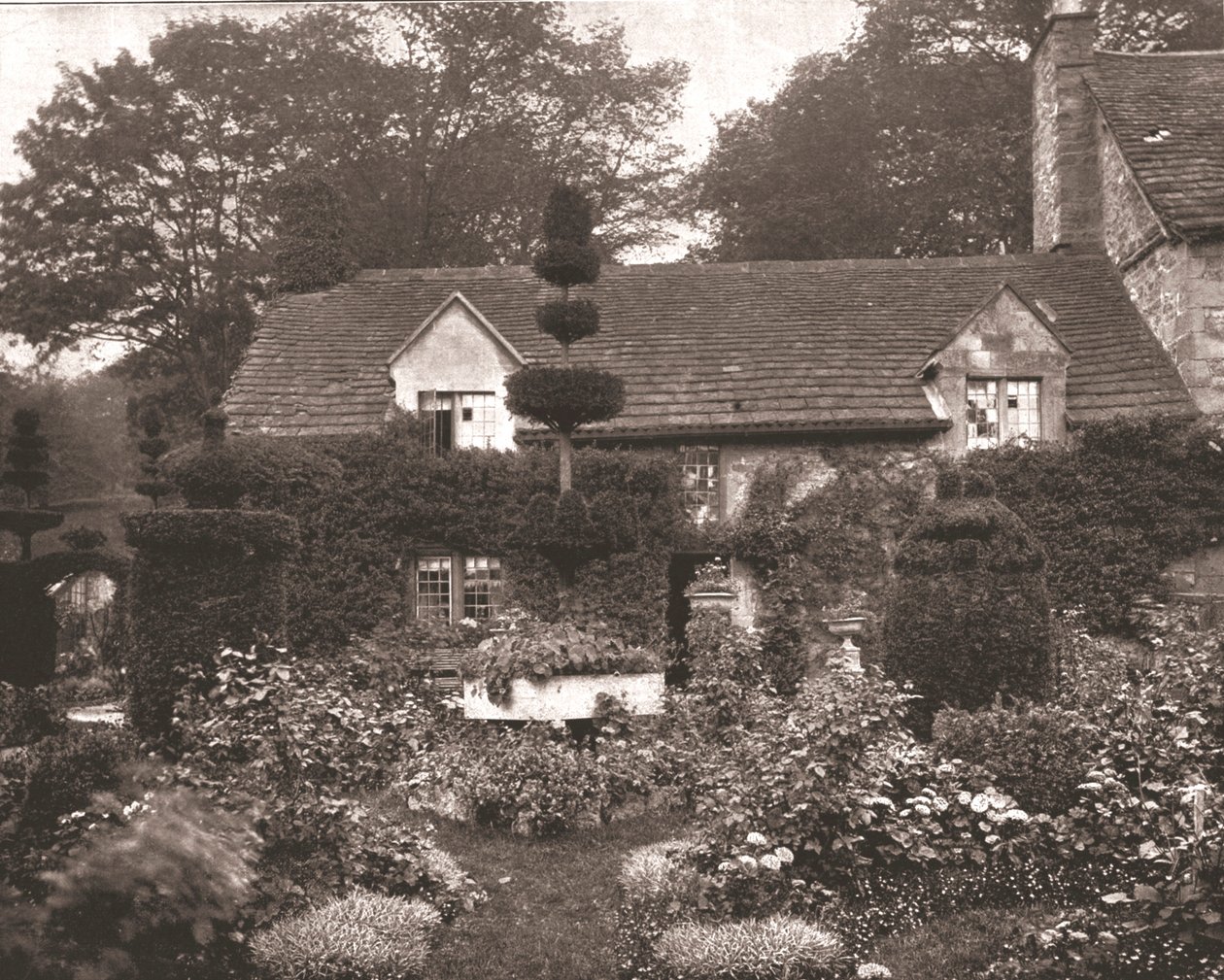 The Cottage near Haddon Hall, Derbyshire by Unbekannt