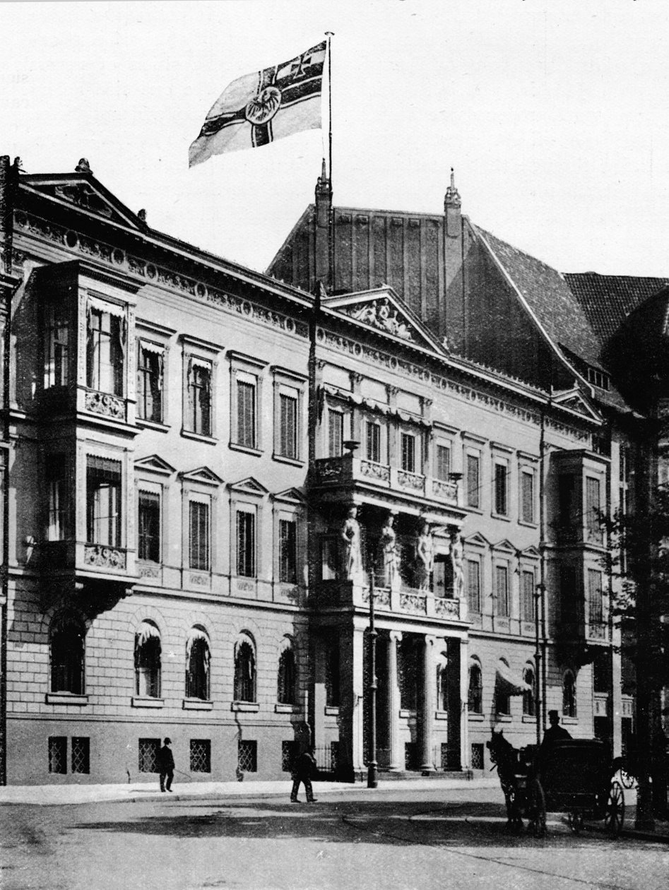 The German Admiralty Building, Berlin, 1915 by Unbekannt